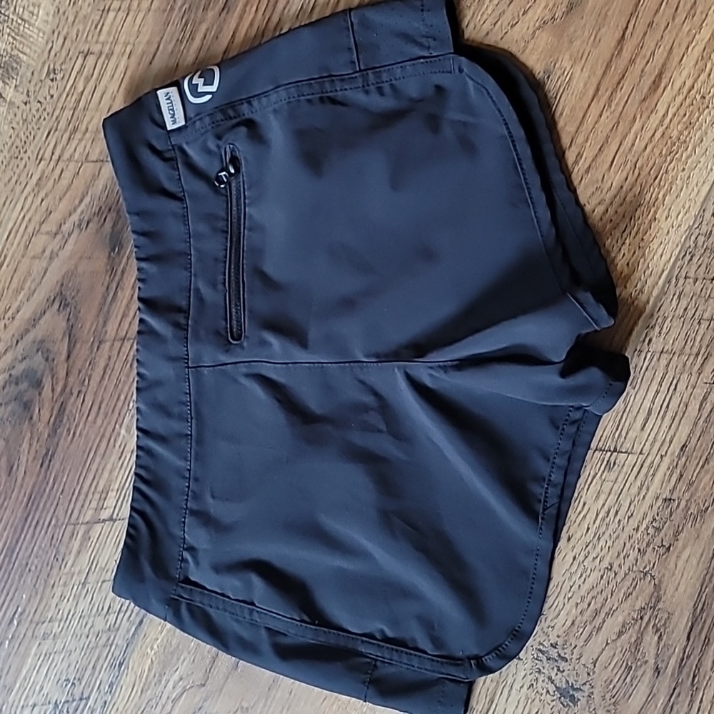 Magellan Shorts, Size S (7), Black - Picture 2 of 3